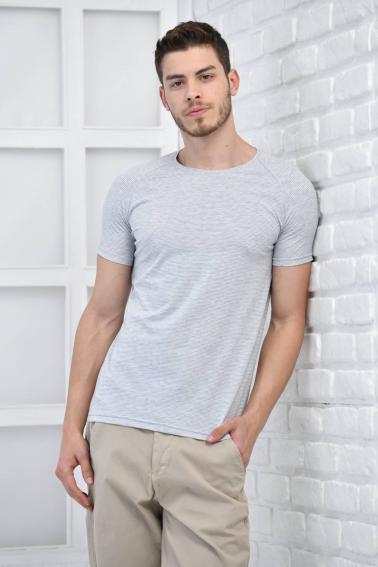 Beyaz Erkek Bisiklet Yaka İnce Çizgili Likralı Slim Fit T-Shirt F5432