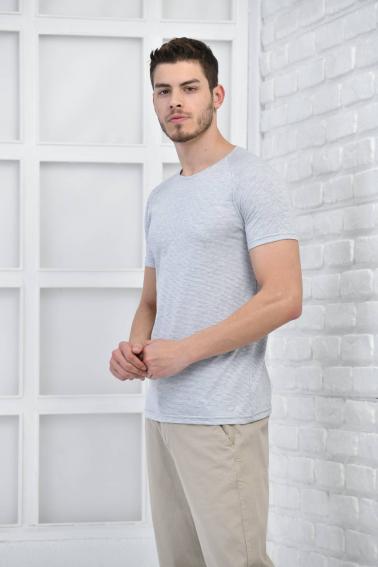 Beyaz Erkek Bisiklet Yaka İnce Çizgili Likralı Slim Fit T-Shirt F5432